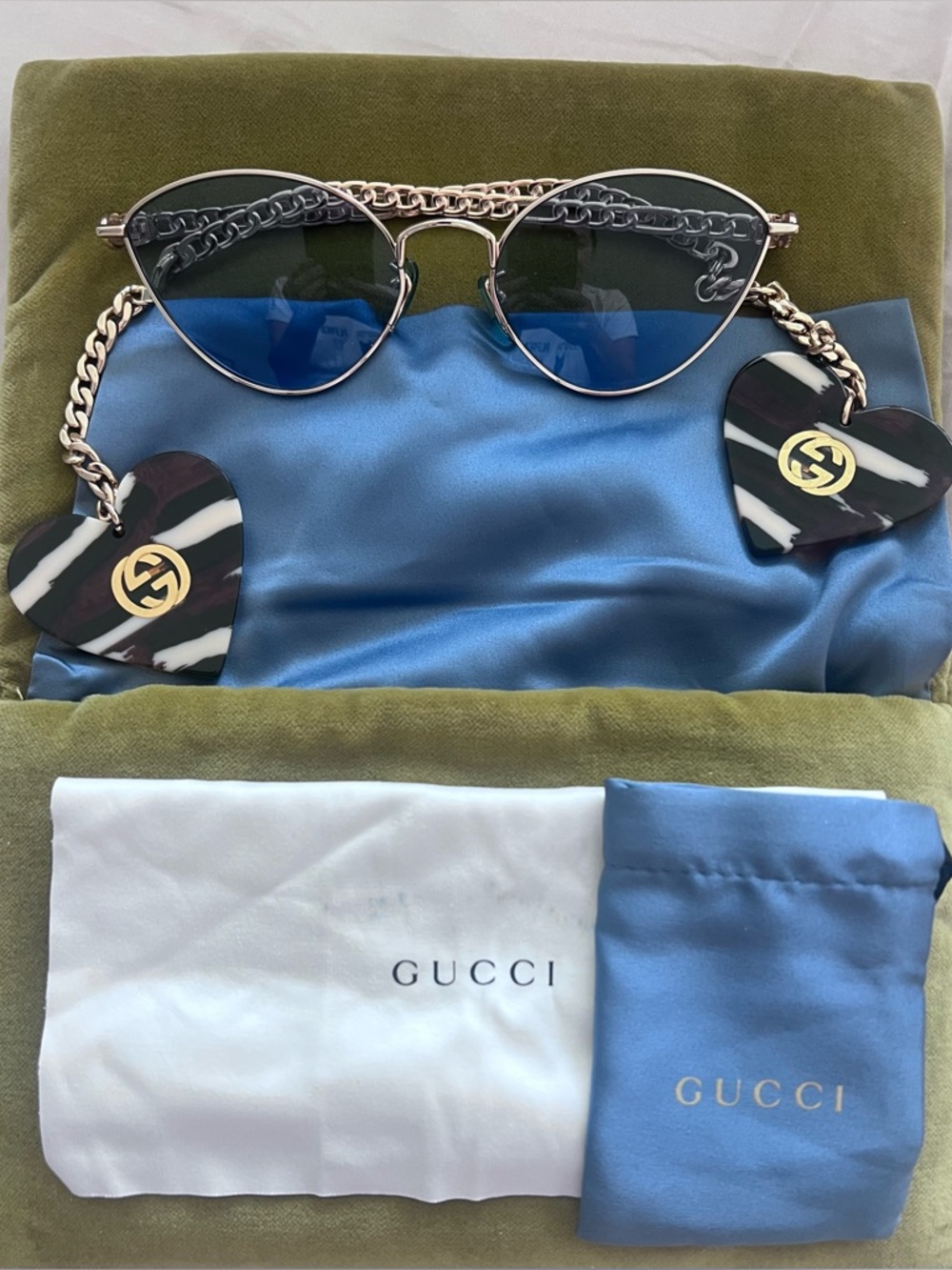 Gucci sunglasses 🕶️